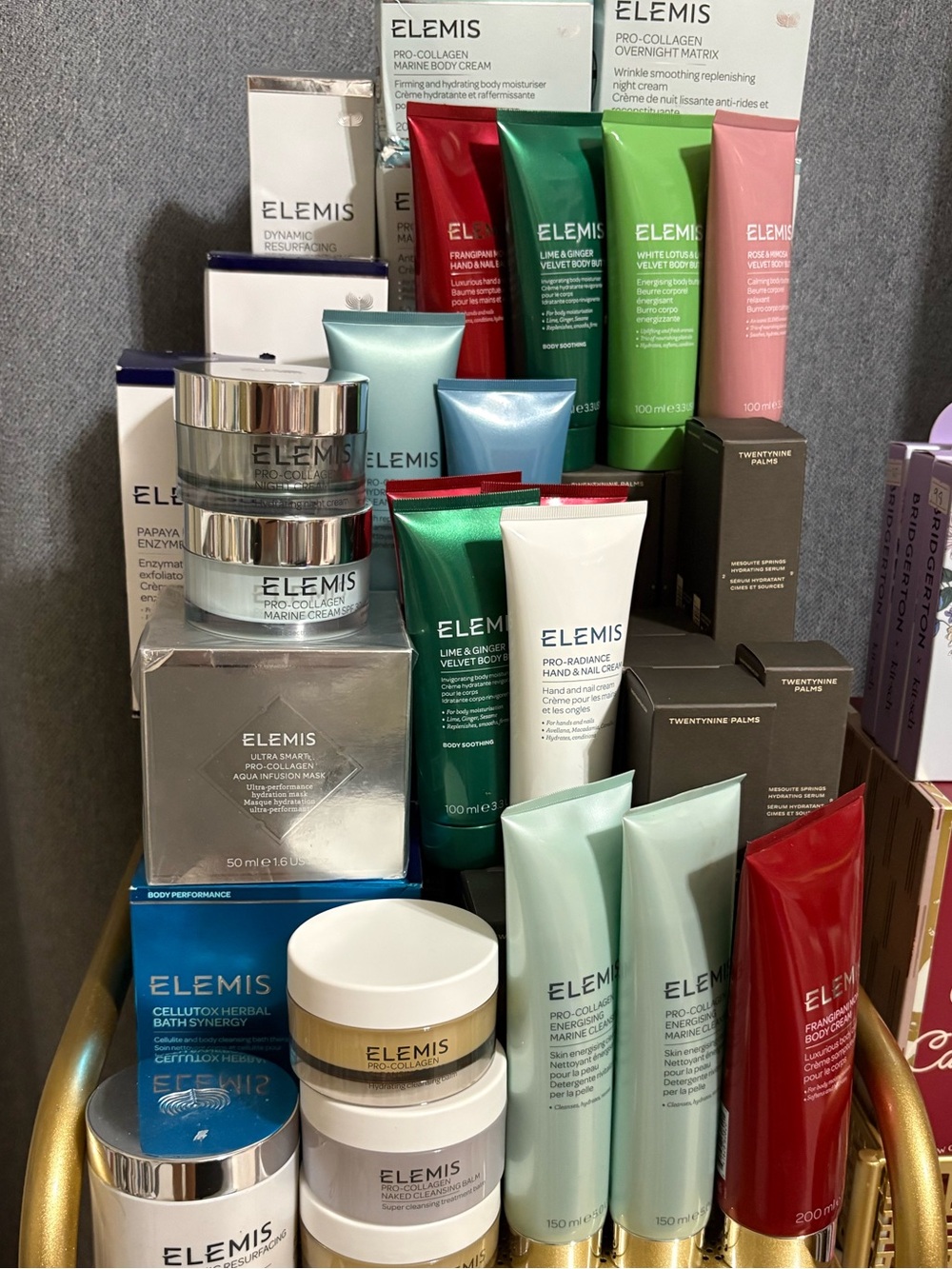 1 ELEMIS product only. Choose your skincare need. - Picture 2 of 4